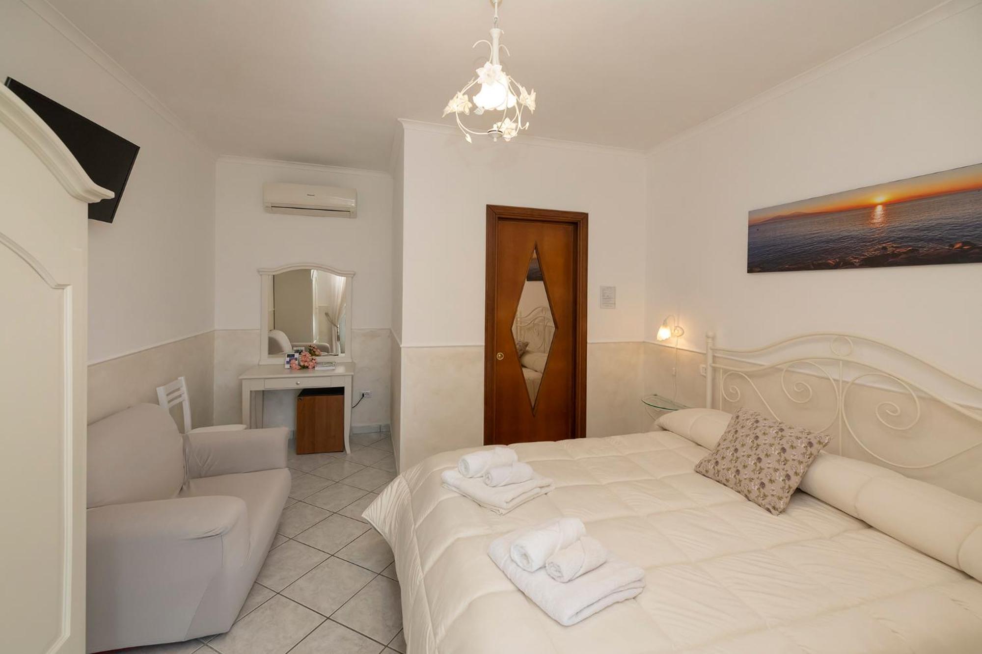 Le Marelle Hotell Furore Rum bild